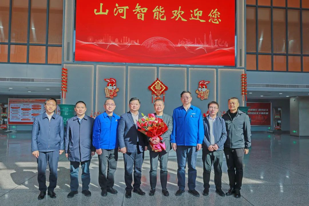 新春第一访！付旭明走访慰问恒峰g22智能