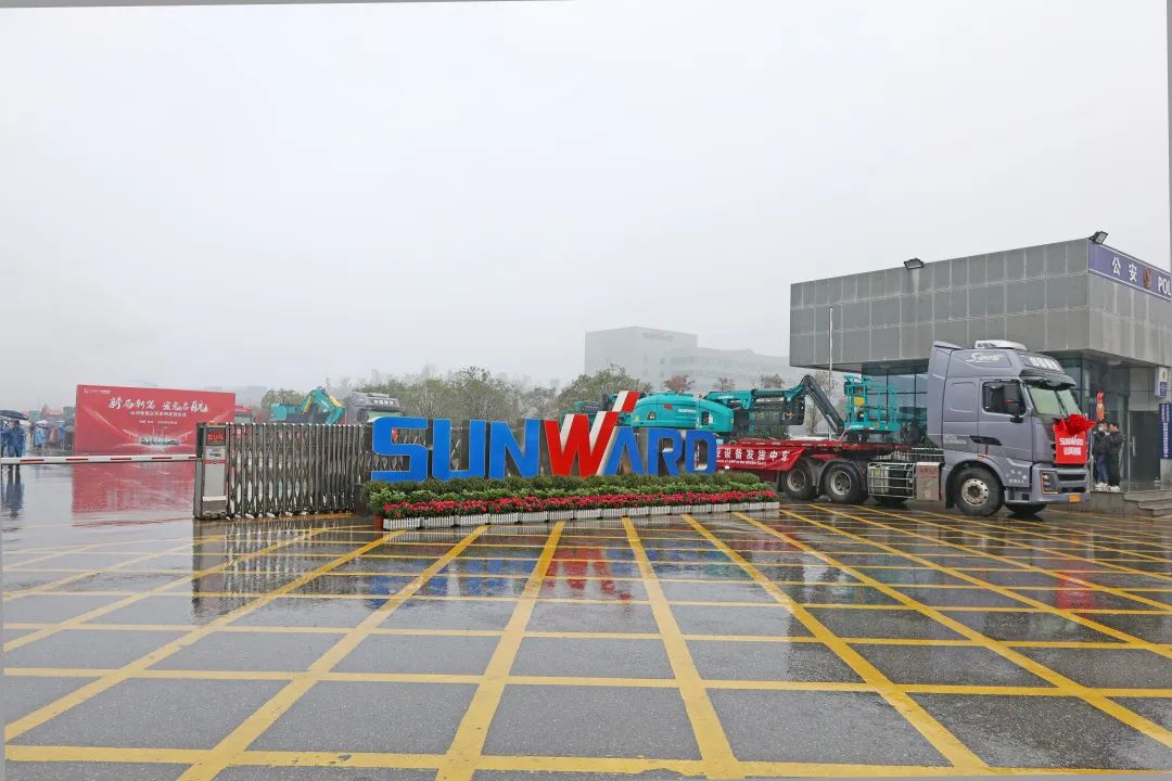 新局新篇，，，，，，宏兔启航！恒峰g22智能超200台套装备集中发货