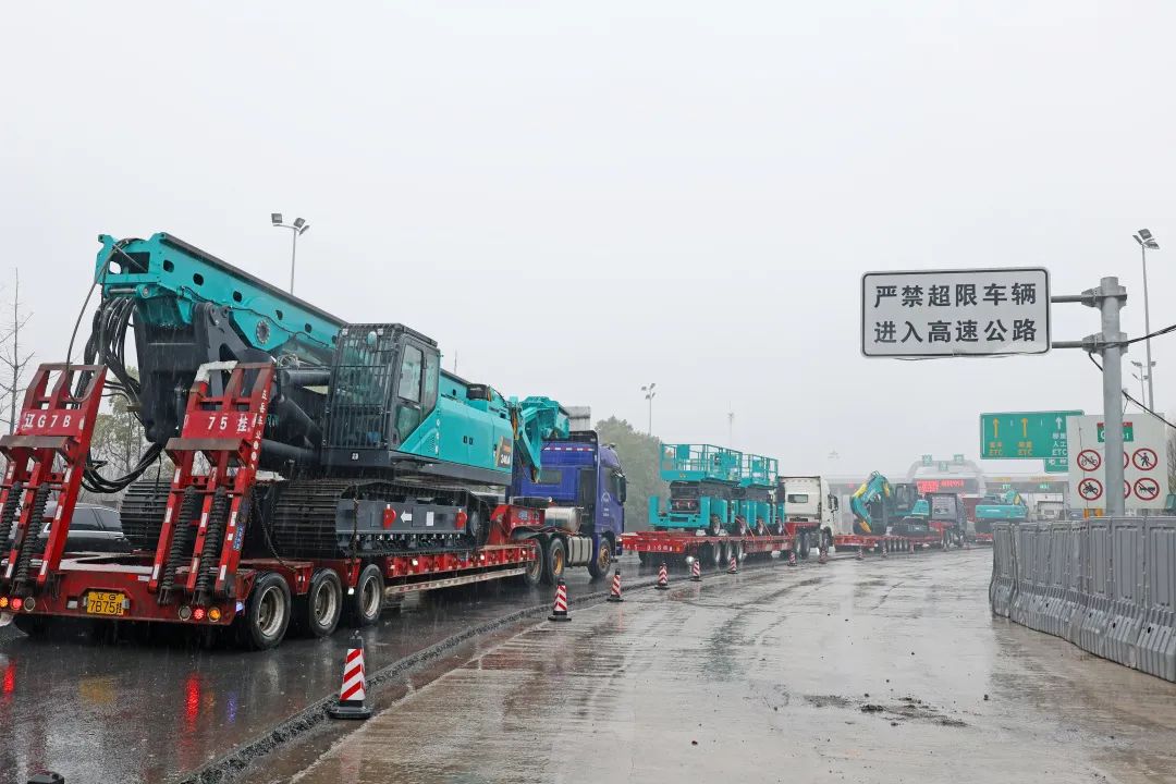 新局新篇，，，，，，宏兔启航！恒峰g22智能超200台套装备集中发货