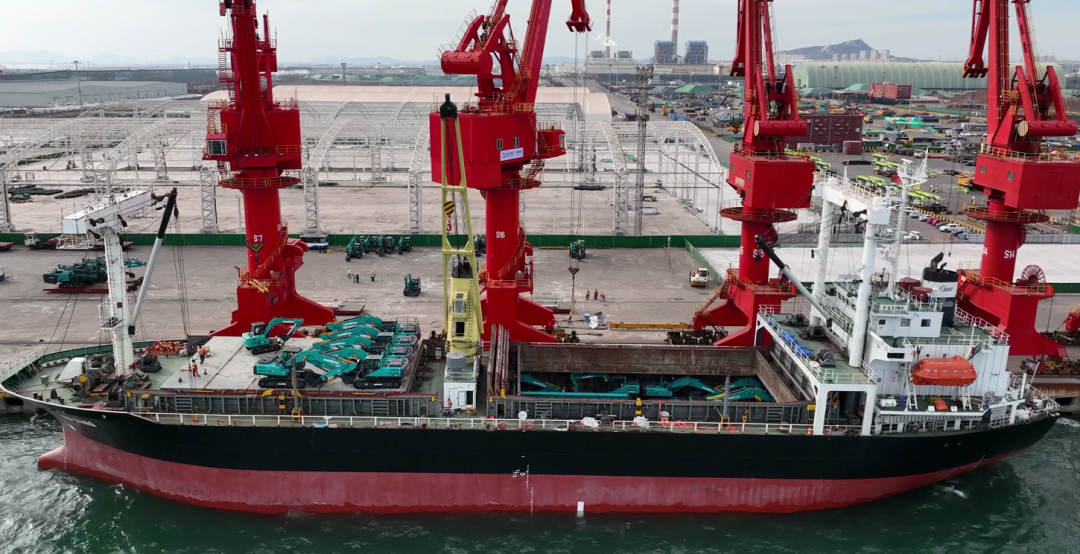 亿元装备“包船”出海！恒峰g22智能国际市场迎来开门红