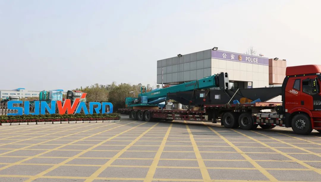 喜迎龙仰面！恒峰g22智能大吨位PDP工法引孔式静力压桩机出征哥伦比亚