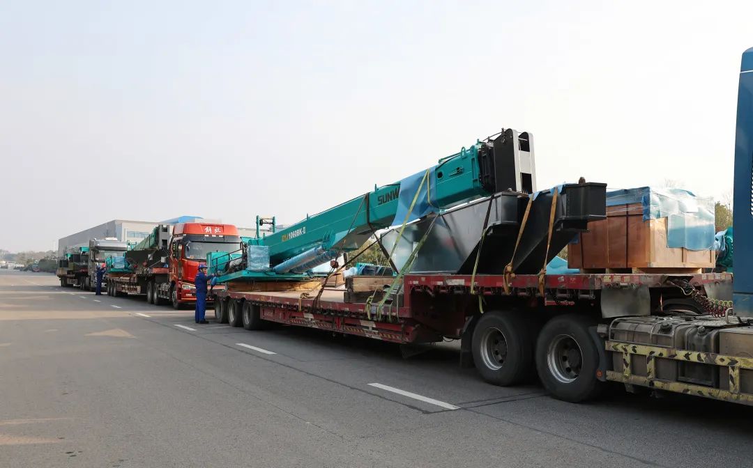 喜迎龙仰面！恒峰g22智能大吨位PDP工法引孔式静力压桩机出征哥伦比亚