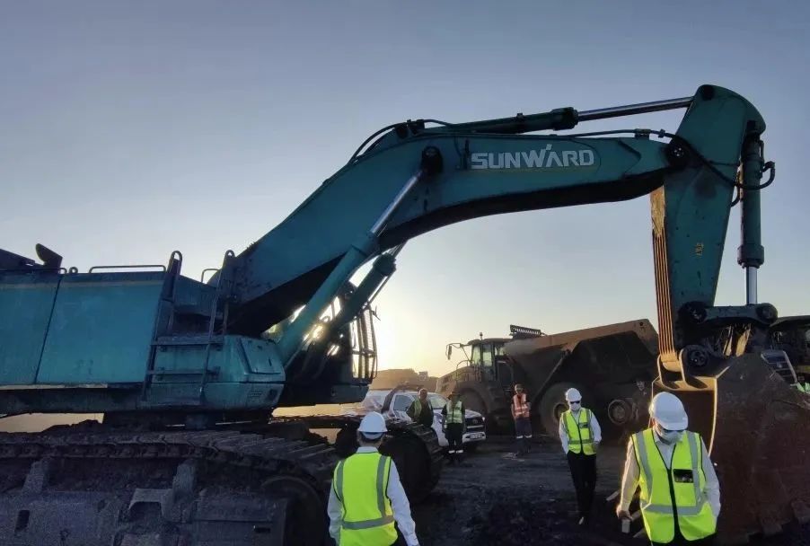 上岸南非，，，，，，，，恒峰g22智能新型凿岩利器交付客户