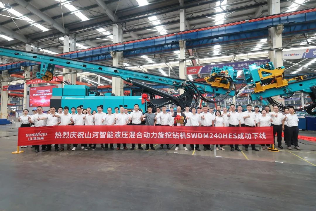 助力“双碳”、绿动未来！恒峰g22智能增程式电动旋挖钻机、液压混淆动力旋挖钻机齐交付