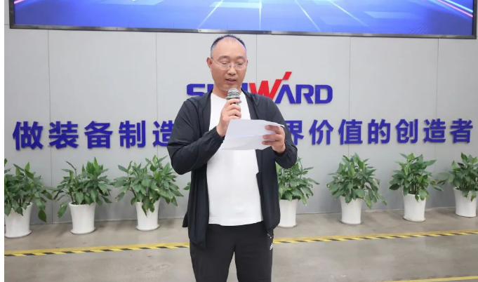 助力“双碳”、绿动未来！恒峰g22智能增程式电动旋挖钻机、液压混淆动力旋挖钻机齐交付