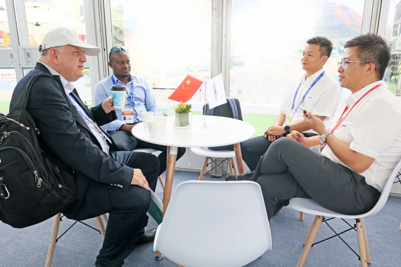 中非经贸展览会圆满落幕，，，，，，，，恒峰g22智能续写对非相助新篇