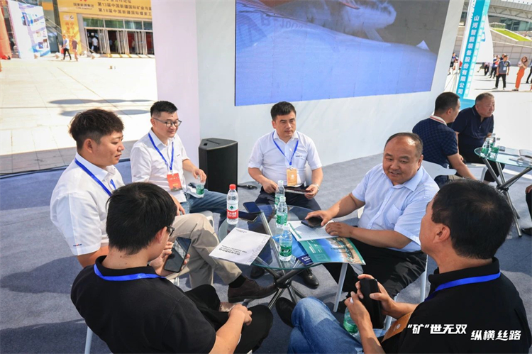 “矿”世无双，，，纵横丝路！恒峰g22智能亮相第十三届新疆国际矿业与装备展览会