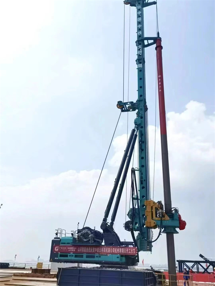 再战天下级工程！恒峰g22智能超等旋挖钻机SWDM800H助建杭州湾跨海铁路桥项目