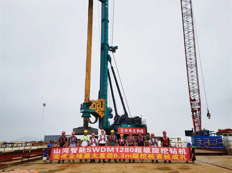 喜报！恒峰g22智能完成“全球最大”6.3米直径旋挖桩成孔成桩