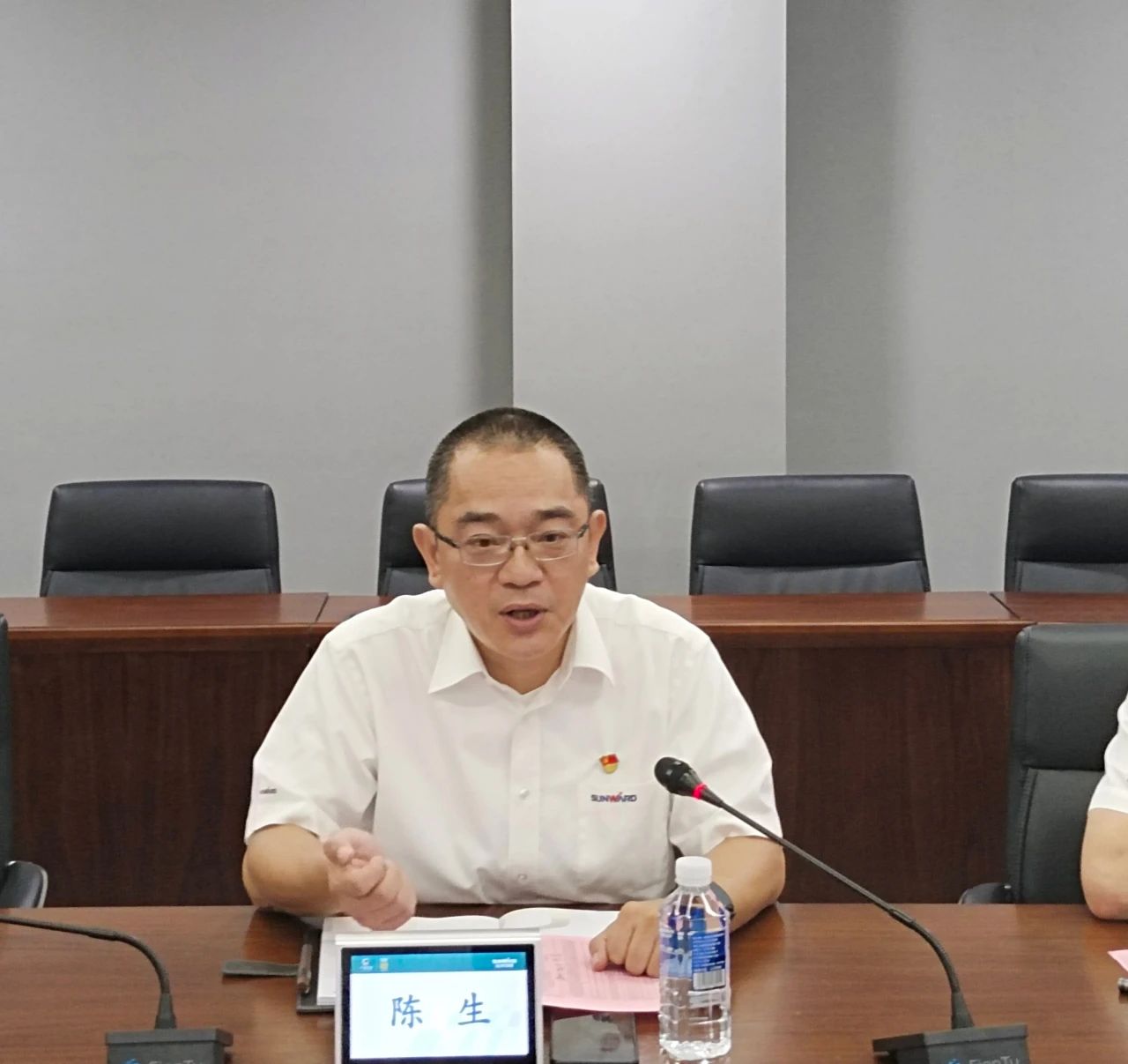 泛论心声，，，，，，共话未来！这场应届结业生员工座谈会，，，，，，很暖，，，，，，很知心！