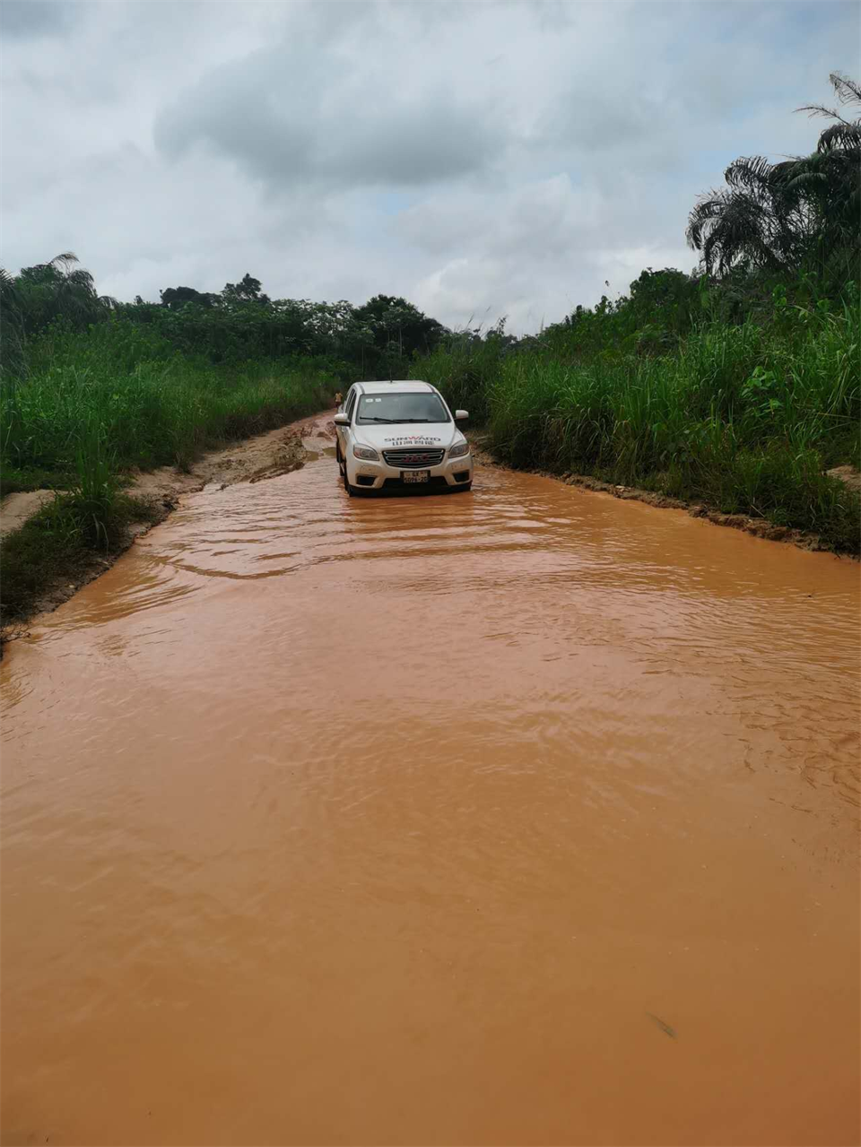品质恒峰g22，，，，，，，专心折务！恒峰g22智能效劳万里行活动走进非洲加纳