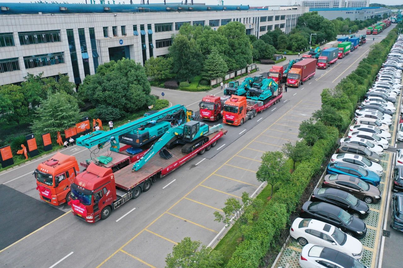 一连进军国际市。。。。。。。。『惴錱22智能近百台装备集中发货