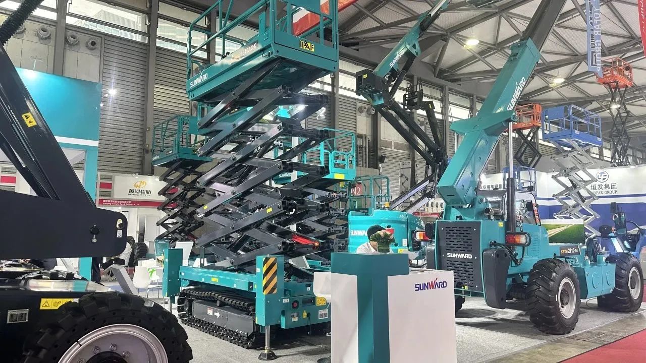 精品出击，，，，闪灼魔都！恒峰g22智能全系列高空机械亮相2023亚洲国际高空展