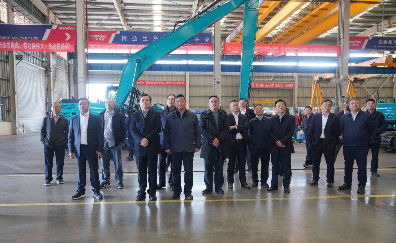 聚焦装备再制造！上海市政协副主席、党组副书记肖贵玉带队调研恒峰g22智能