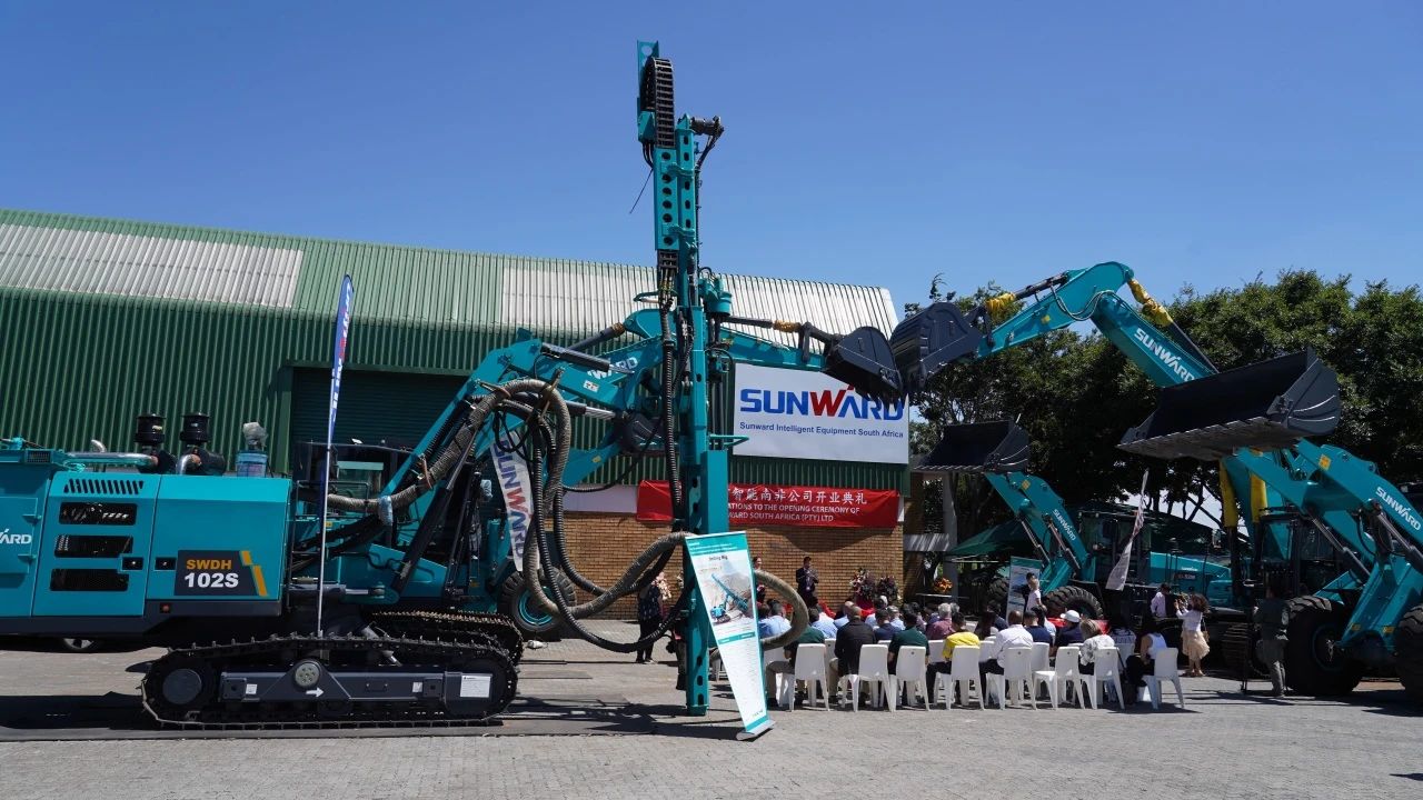 恒峰g22智能南非公司正式开业，，，，，，开启中非相助新篇章