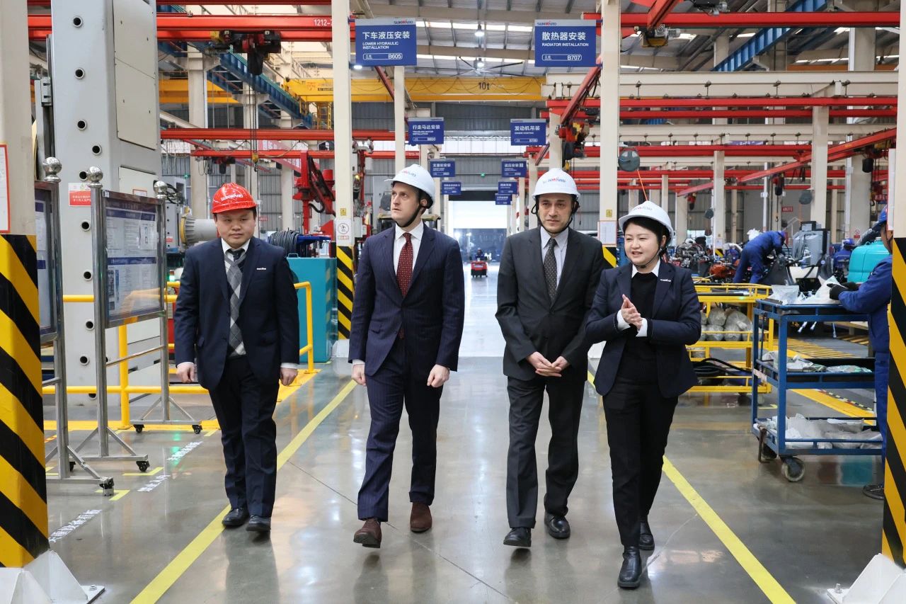 加拿大驻广州总领事贝加德到访恒峰g22智能