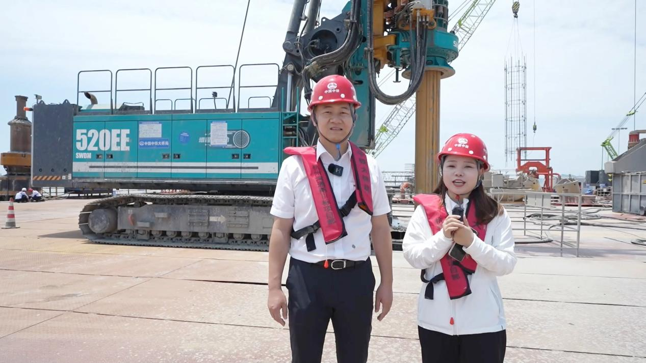 先导式立异，，，，，，，，再推电动新品！恒峰g22智能SWDM520EE增程式旋挖钻机推介会乐成举行