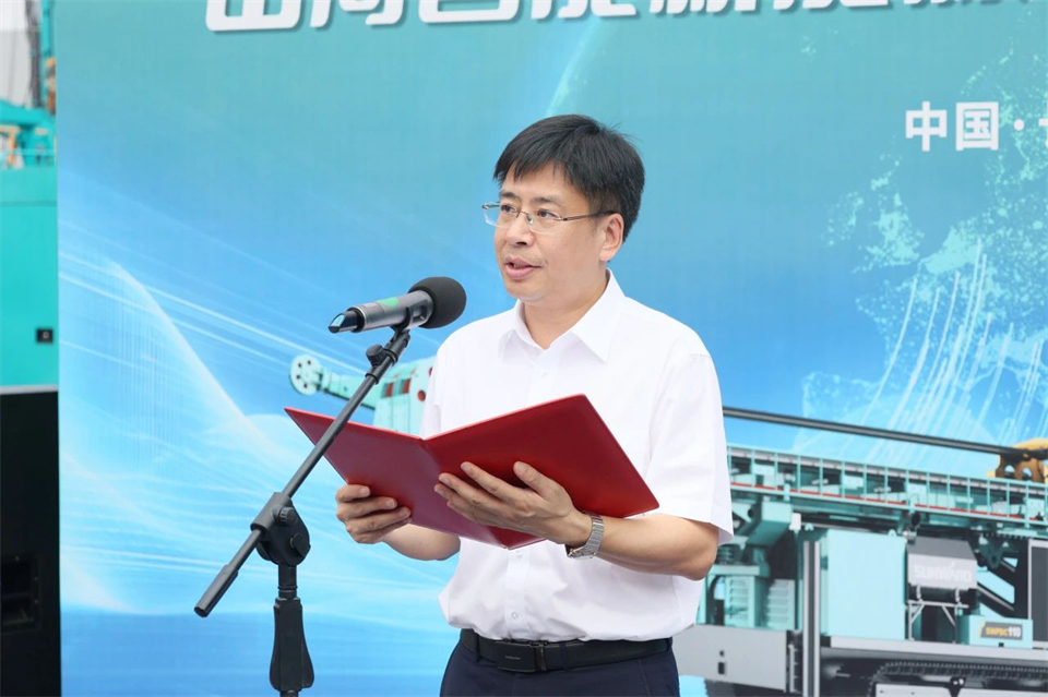 引领绿色科技新篇章！恒峰g22智能新能源钻机乐成交付