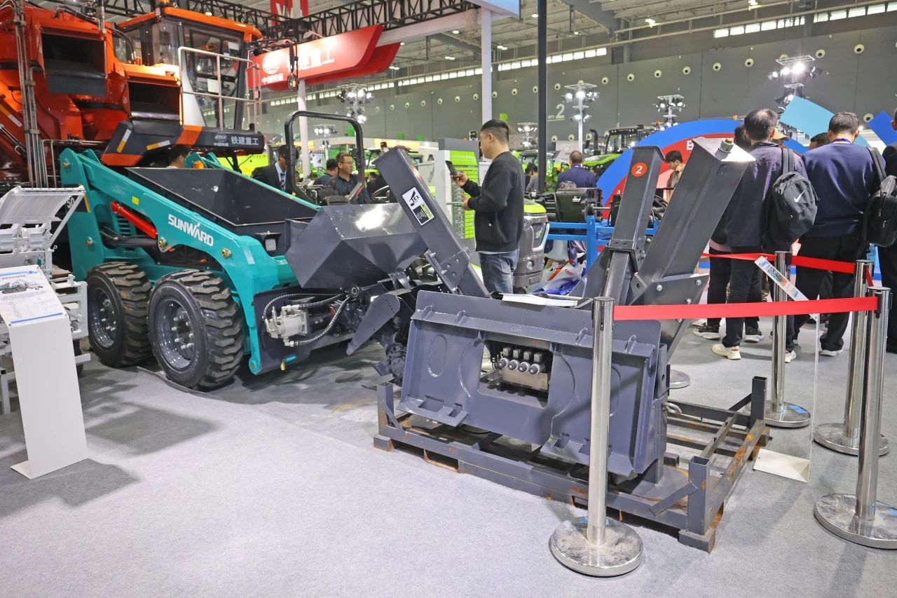 聚焦智能化、无人化！恒峰g22智能携多款产品亮相2024中国国际农业机械展