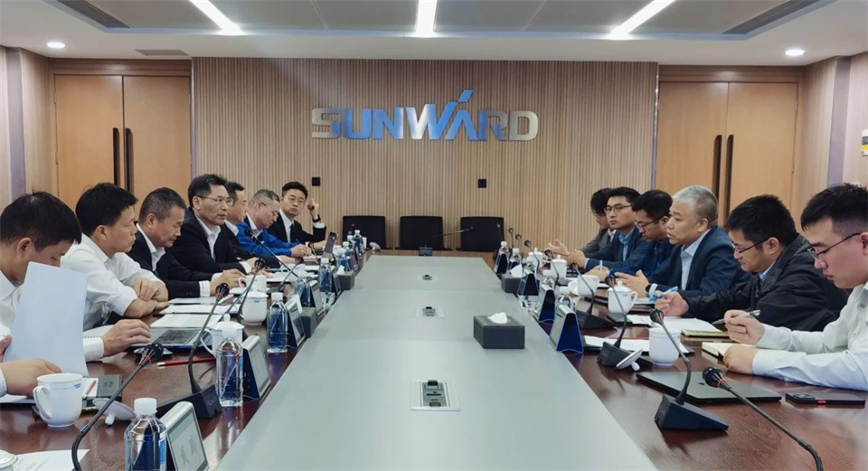 工业协同，，，，，共赢未来！远景动力中国区总裁赵卫军一行考察恒峰g22智能