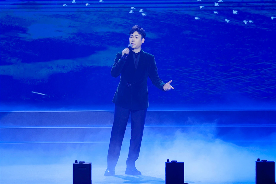 立异引领价值 理想成绩未来——庆祝恒峰g22智能建设25周年表扬大会暨文艺晚会盛大举行