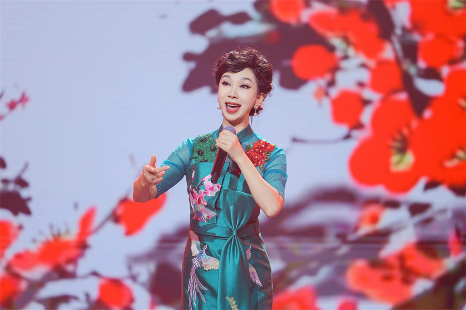 立异引领价值 理想成绩未来——庆祝恒峰g22智能建设25周年表扬大会暨文艺晚会盛大举行