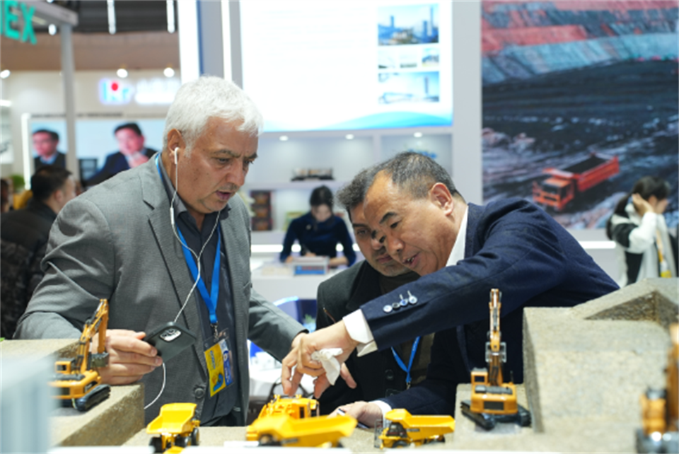 智造空间，，，，，价值共生！广州恒峰g22精彩亮相2024上海宝马展