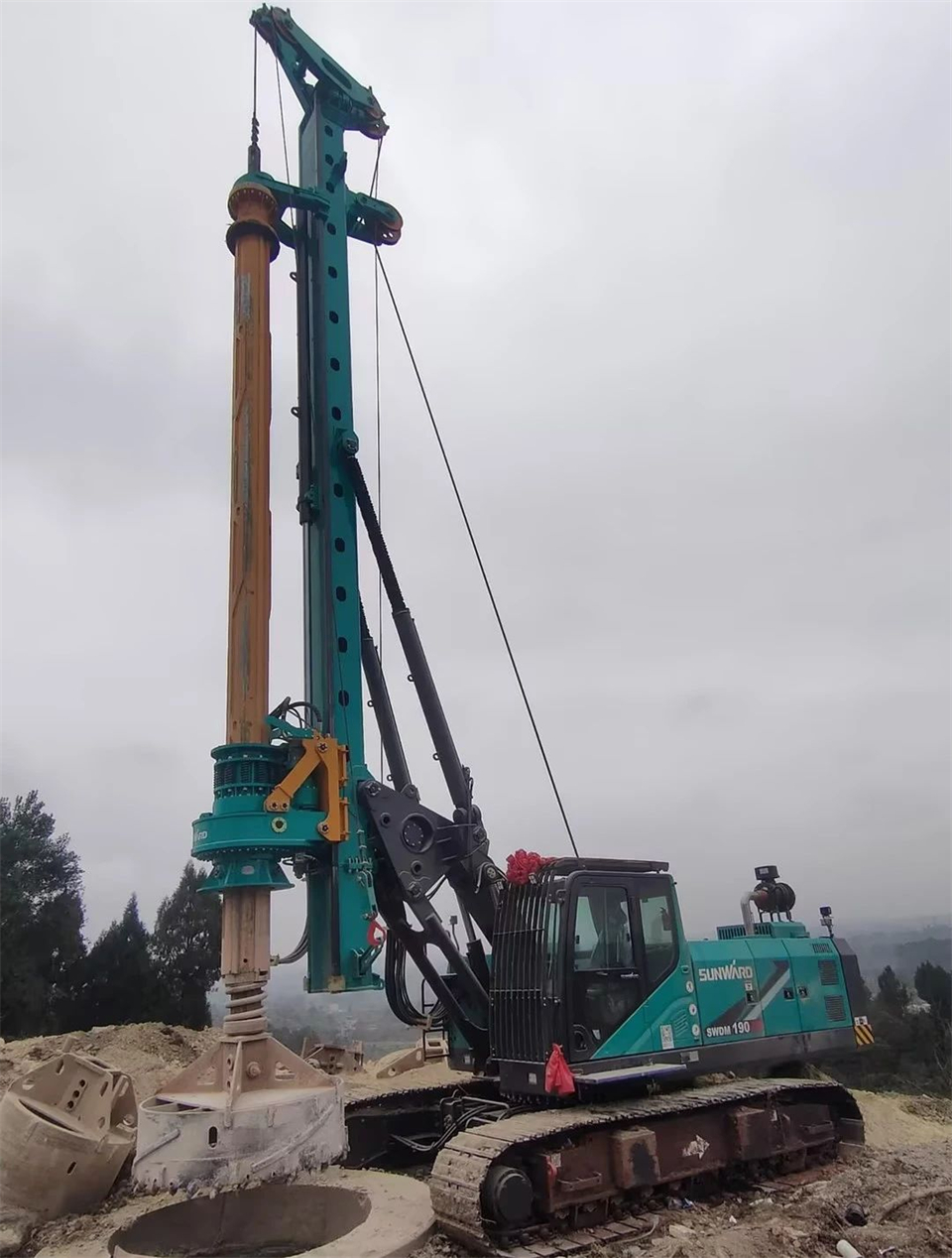 恒峰g22智能举行电塔桩手艺立异交流会，，，，，，，，为电力基础设施建设注入新动力