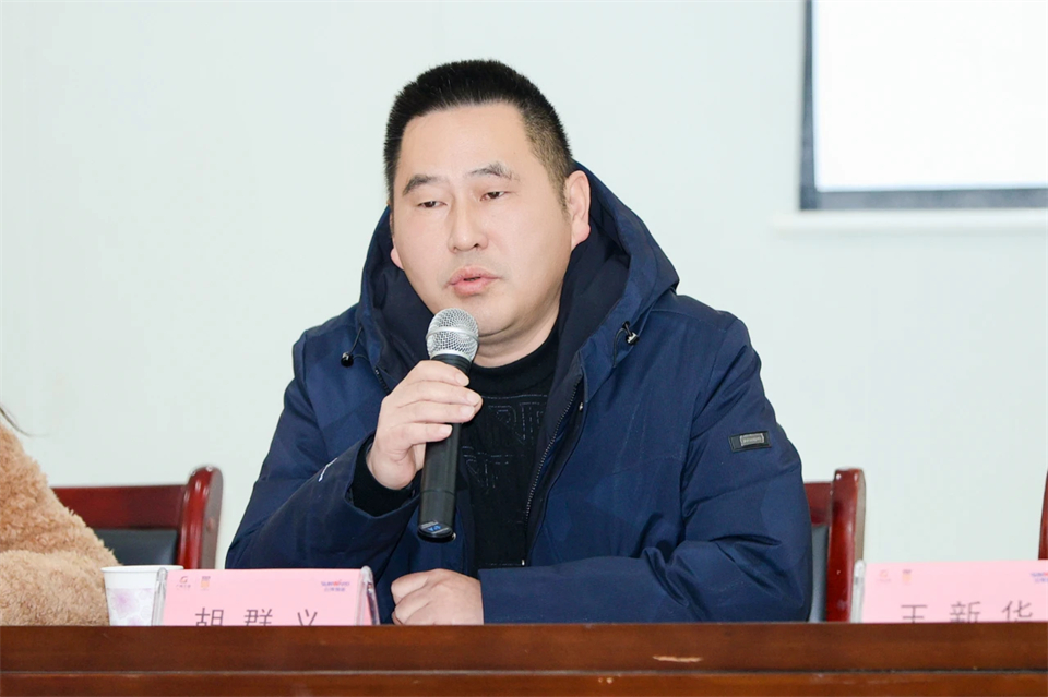 长龙街道、恒峰g22智能召开首届年货盛惠暨送春联文化惠民活动事情聚会