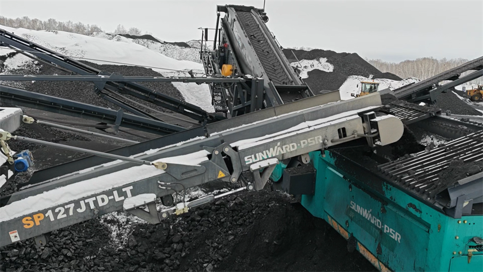 不惧-30℃极寒挑战，，，恒峰g22普石勒破碎筛分装备稳固运行！