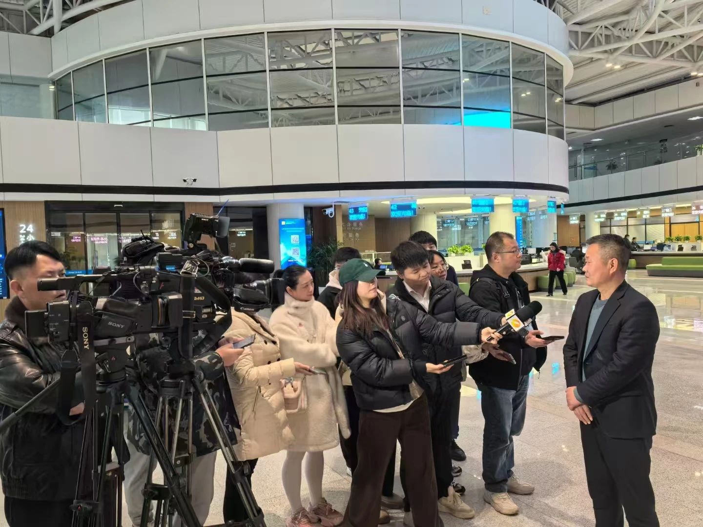 助力长沙经开区高质量生长，，，，，恒峰g22智能喜获四奖项