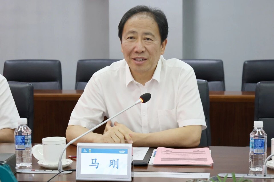 中国煤炭地质总局局长马刚到访恒峰g22智能，，，，，，，同谋绿色智能矿山装备生长新路径