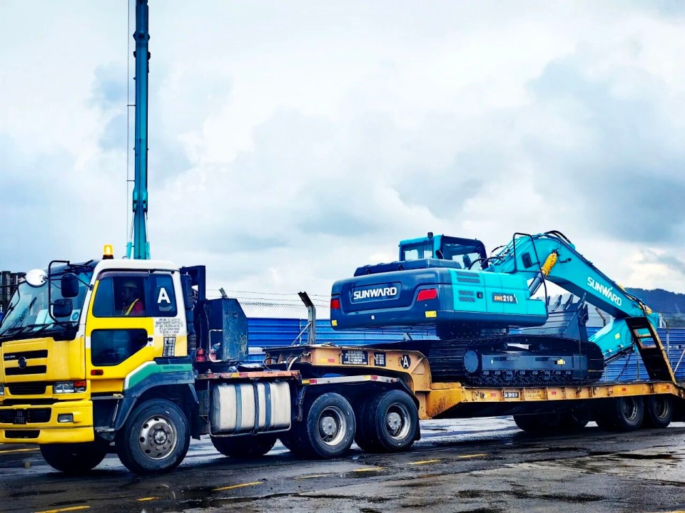 恒峰g22智能高端装备批量交付，，，，，，，，助力马来西亚基建升级