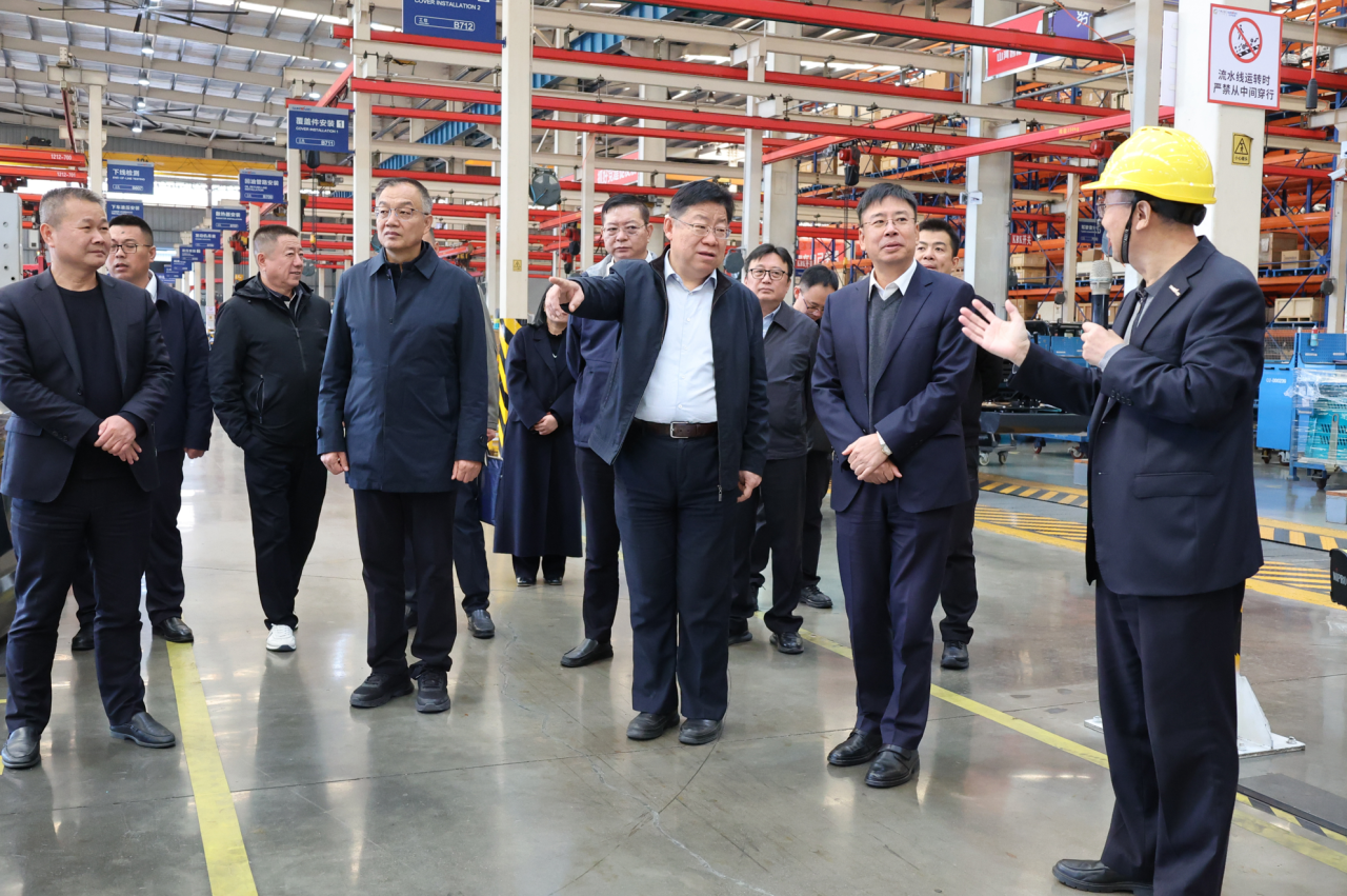 新矿投资集团党委书记、董事长王漠到访恒峰g22智能