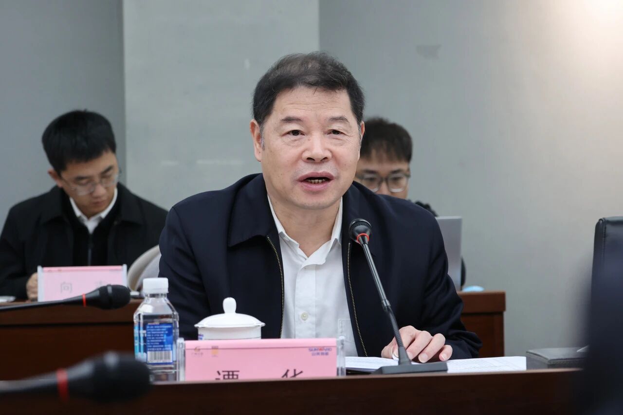 同谋相助、共赢生长！中国能建葛洲坝集团党委书记、董事长谭华到访恒峰g22智能