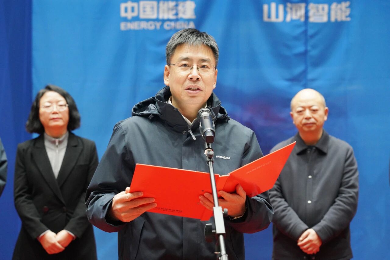 数智化现场混装铵油炸药车下线！恒峰g22智能与易普力携手共筑智能矿山新篇章