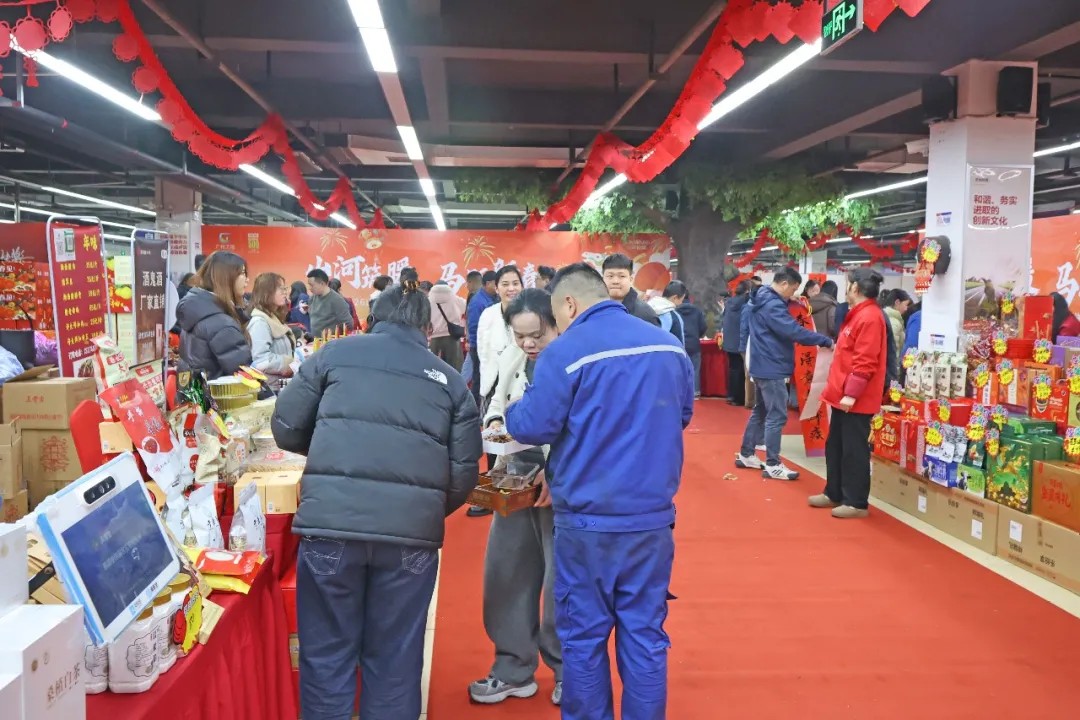 文字迎春，，，，，，，祝福暖心！在恒峰g22智能“囤”年味、送温暖、迎新春